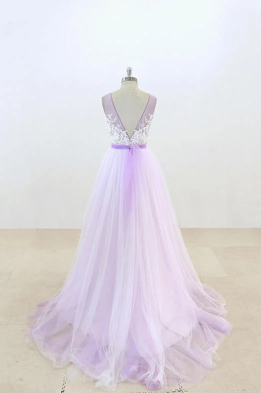 Lilac V-Neck Sleeveless Tulle Wedding Dresses Lace Appliqued Bridal Gown with Belt N817