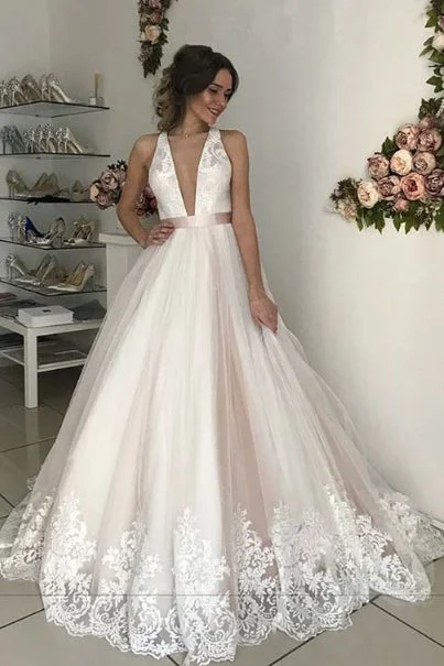 Romantic Wedding Dresses Long V-Neck Tulle Open Back Prom Gown with Lace N1256