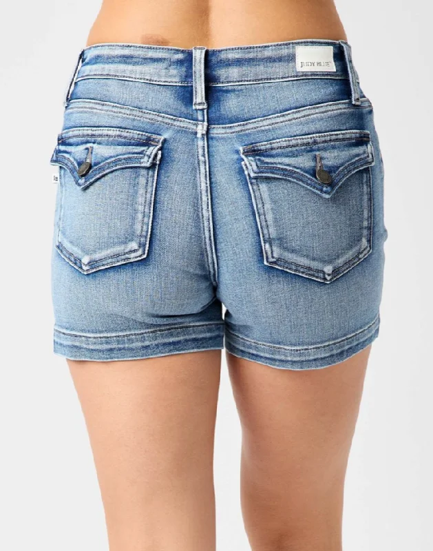 The Quinn Mid-Rise Heavy Contrast Faux Flap Pocket Denim Shorts (REG/CURVY) | Judy Blue - Final Sale